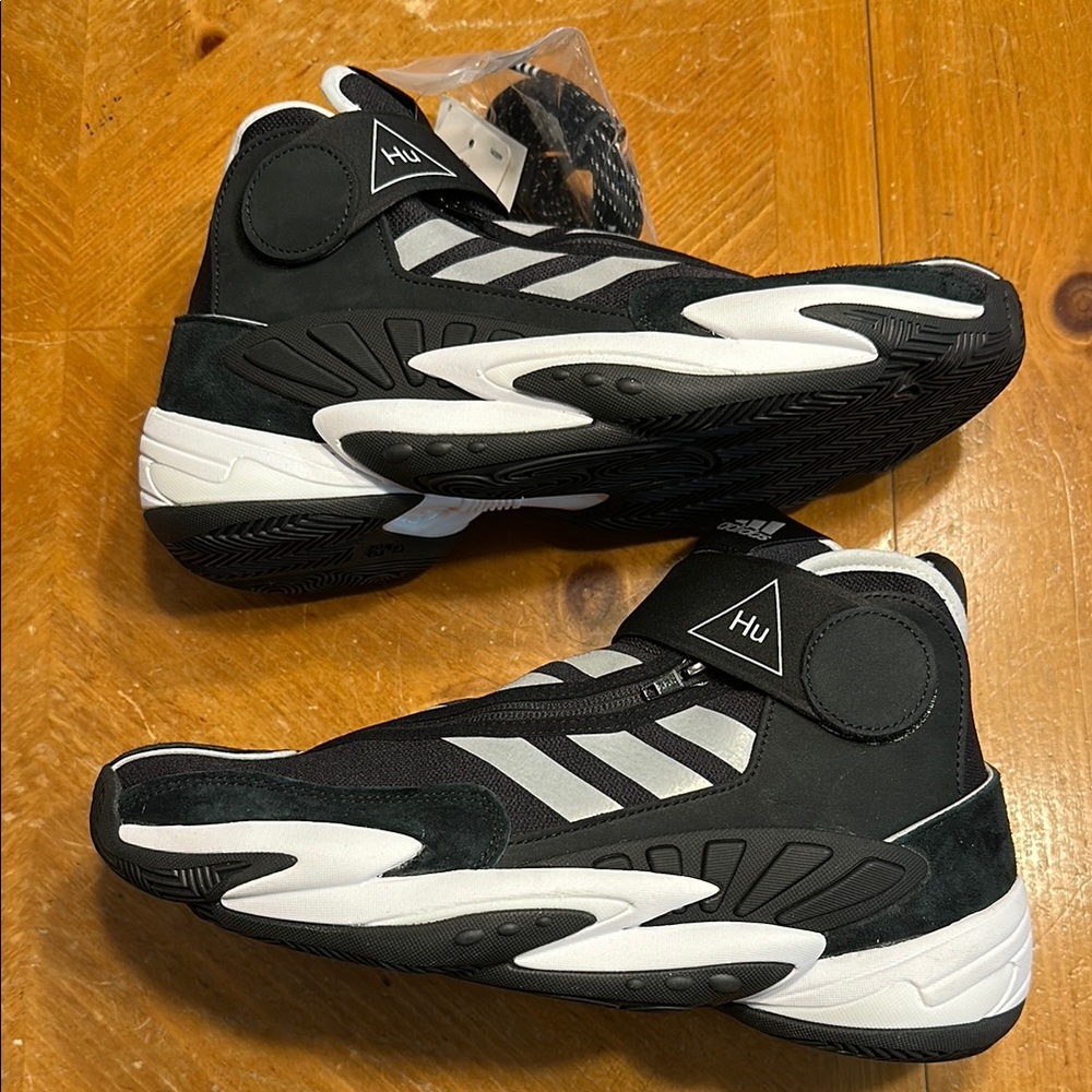 Men’s Adidas Basketball Sneakers Pharrell Crazy BYW 0 To 60 Hu Black EG9919 9.5